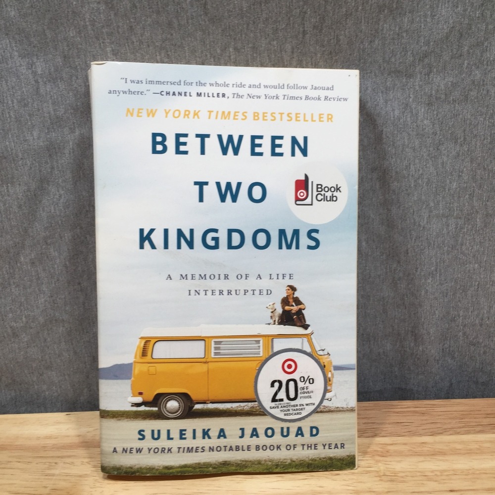 Random House Between Two Kingdoms Memoir‎